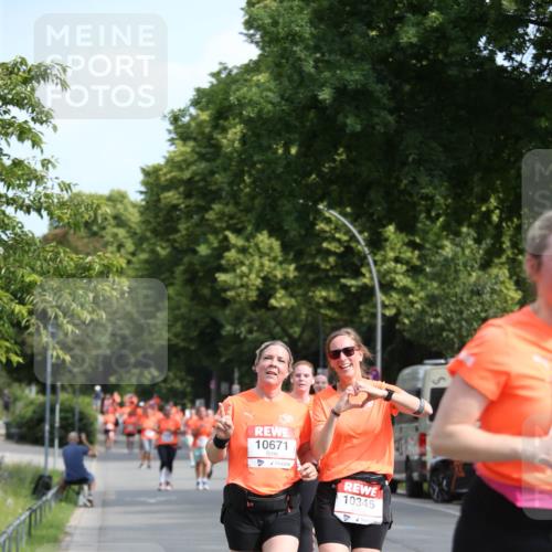 15.06.2025 - REWE Women's Run Jannik Wohlers http://msf.ph/oto/7934603 15.06.2025 09:52:20 Laufen 10671, 10345 meine-sportfotos.de
