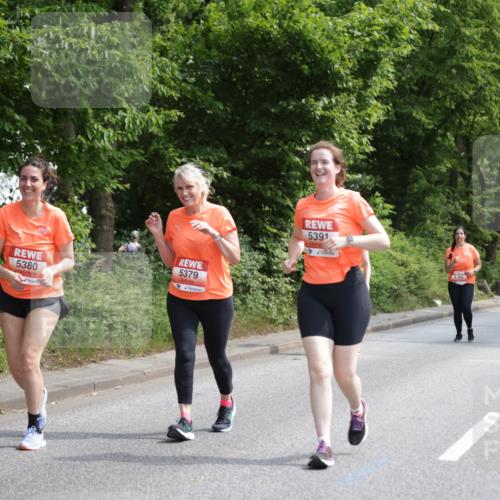 15.06.2025 - REWE Women's Run Jannik Wohlers http://msf.ph/oto/7934644 15.06.2025 10:12:23 Laufen 5380, 5379, 5391, 5541 meine-sportfotos.de