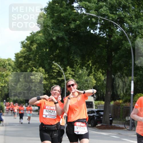 15.06.2025 - REWE Women's Run Jannik Wohlers http://msf.ph/oto/7934645 15.06.2025 09:52:21 Laufen 10671, 10345 meine-sportfotos.de