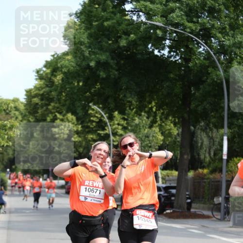 15.06.2025 - REWE Women's Run Jannik Wohlers http://msf.ph/oto/7934648 15.06.2025 09:52:21 Laufen 10671, 10345 meine-sportfotos.de
