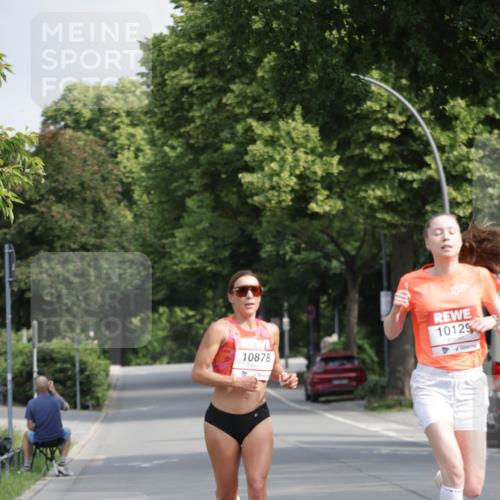 15.06.2025 - REWE Women's Run Jannik Wohlers http://msf.ph/oto/7934771 15.06.2025 08:37:53 Laufen 10878, 10129 meine-sportfotos.de
