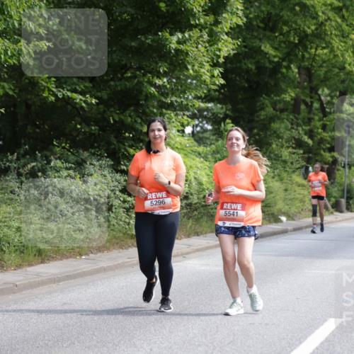 15.06.2025 - REWE Women's Run Jannik Wohlers http://msf.ph/oto/7934796 15.06.2025 10:12:28 Laufen 5630, 5296, 5541 meine-sportfotos.de
