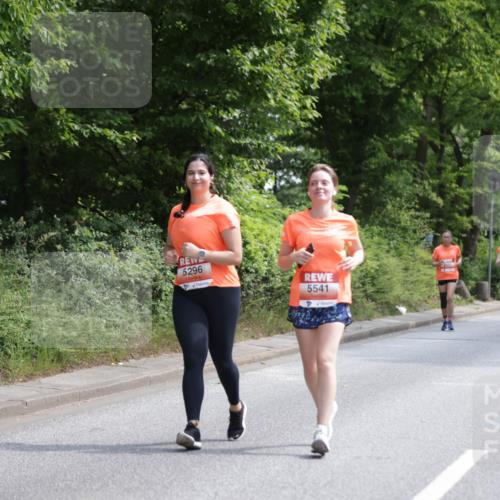 15.06.2025 - REWE Women's Run Jannik Wohlers http://msf.ph/oto/7934819 15.06.2025 10:12:28 Laufen 5630, 5296, 5541, 469 meine-sportfotos.de
