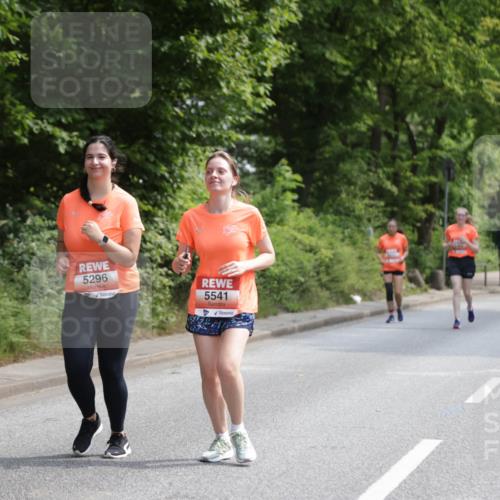 15.06.2025 - REWE Women's Run Jannik Wohlers http://msf.ph/oto/7934824 15.06.2025 10:12:28 Laufen 5296, 5541 meine-sportfotos.de