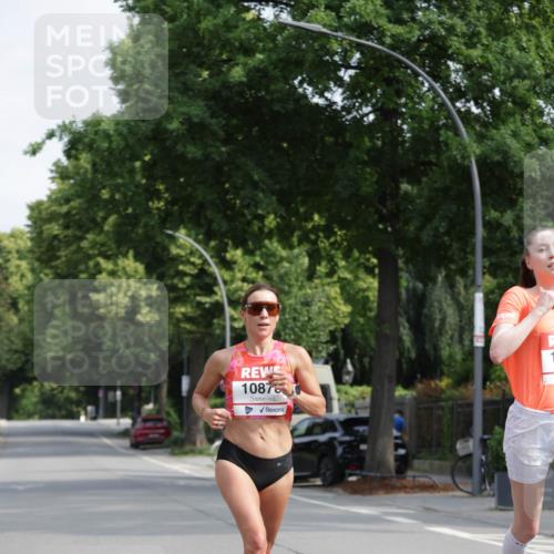 15.06.2025 - REWE Women's Run Jannik Wohlers http://msf.ph/oto/7934880 15.06.2025 08:37:54 Laufen 10876 meine-sportfotos.de