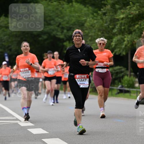 15.06.2025 - REWE Women's Run Dr. Thomas Lammeyer http://msf.ph/oto/7934884 15.06.2025 09:18:52 Laufen 10305, 10847 meine-sportfotos.de