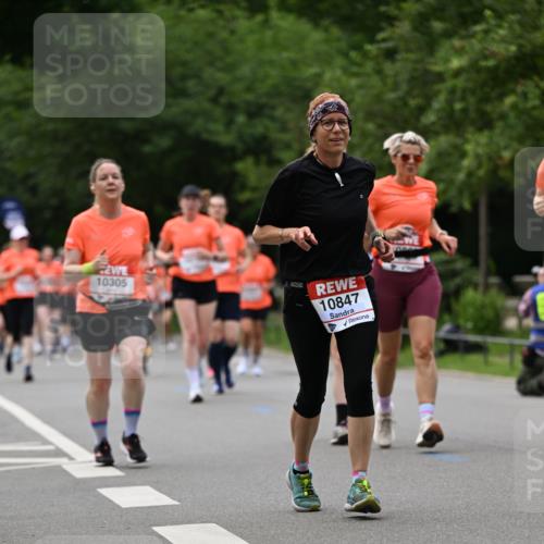 15.06.2025 - REWE Women's Run Dr. Thomas Lammeyer http://msf.ph/oto/7934900 15.06.2025 09:18:52 Laufen 10305, 10847 meine-sportfotos.de