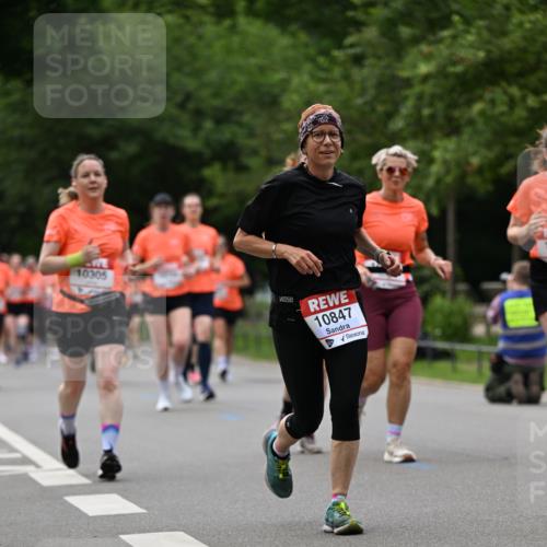 15.06.2025 - REWE Women's Run Dr. Thomas Lammeyer http://msf.ph/oto/7934906 15.06.2025 09:18:52 Laufen 10305, 10847 meine-sportfotos.de