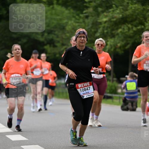 15.06.2025 - REWE Women's Run Dr. Thomas Lammeyer http://msf.ph/oto/7934915 15.06.2025 09:18:52 Laufen 10305, 10847 meine-sportfotos.de