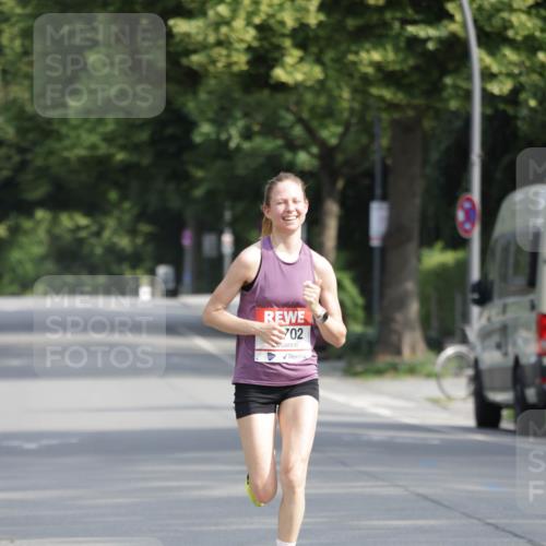 15.06.2025 - REWE Women's Run Jannik Wohlers http://msf.ph/oto/7934981 15.06.2025 08:38:44 Laufen 02 meine-sportfotos.de