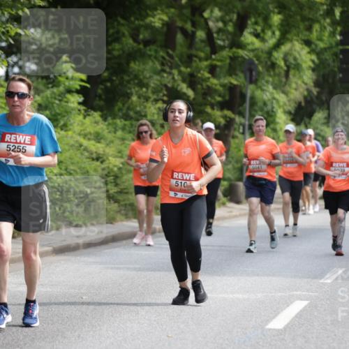 15.06.2025 - REWE Women's Run Jannik Wohlers http://msf.ph/oto/7935041 15.06.2025 10:12:40 Laufen 5255, 039, 5041, 510, 5040 meine-sportfotos.de