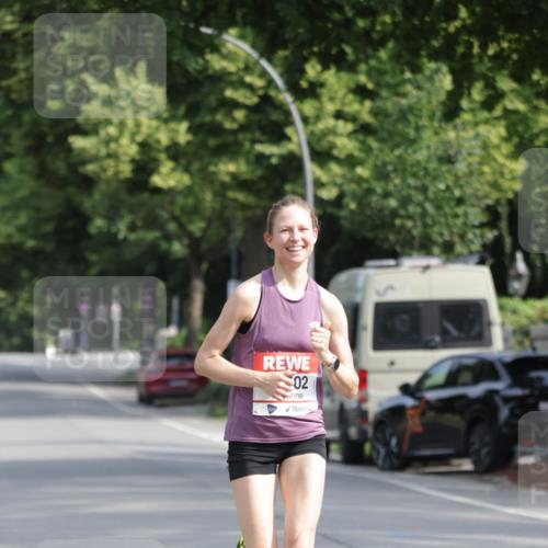 15.06.2025 - REWE Women's Run Jannik Wohlers http://msf.ph/oto/7935047 15.06.2025 08:38:45 Laufen 02 meine-sportfotos.de