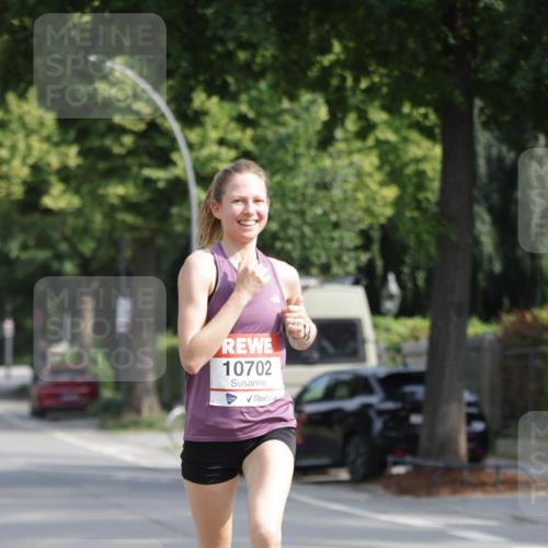 15.06.2025 - REWE Women's Run Jannik Wohlers http://msf.ph/oto/7935087 15.06.2025 08:38:45 Laufen 10702 meine-sportfotos.de