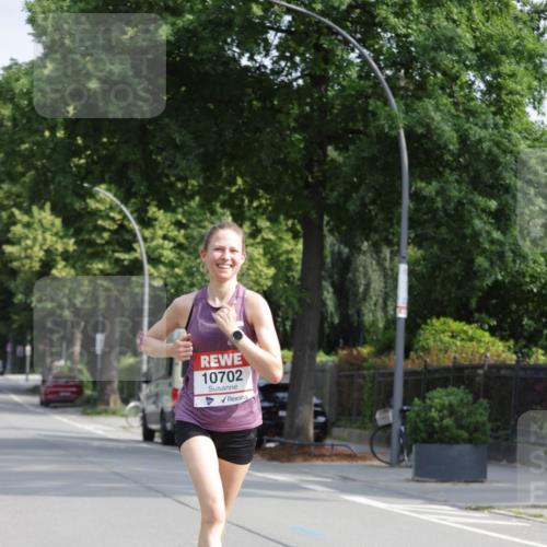15.06.2025 - REWE Women's Run Jannik Wohlers http://msf.ph/oto/7935094 15.06.2025 08:38:46 Laufen 10702 meine-sportfotos.de