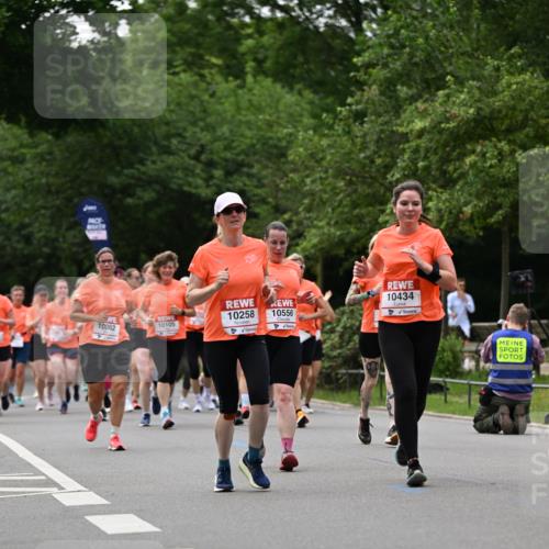 15.06.2025 - REWE Women's Run Dr. Thomas Lammeyer http://msf.ph/oto/7935156 15.06.2025 09:18:58 Laufen 10434, 10258, 10556 meine-sportfotos.de