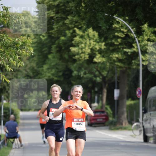 15.06.2025 - REWE Women's Run Jannik Wohlers http://msf.ph/oto/7935167 15.06.2025 08:40:21 Laufen 10450 meine-sportfotos.de