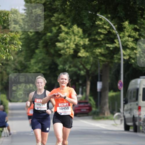 15.06.2025 - REWE Women's Run Jannik Wohlers http://msf.ph/oto/7935182 15.06.2025 08:40:21 Laufen 10254, 10450 meine-sportfotos.de