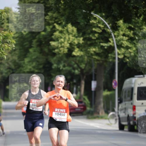 15.06.2025 - REWE Women's Run Jannik Wohlers http://msf.ph/oto/7935202 15.06.2025 08:40:21 Laufen 102, 10450 meine-sportfotos.de