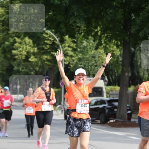 15.06.2025 - REWE Women's Run Jannik Wohlers http://msf.ph/oto/7935223 15.06.2025 09:52:59 Laufen 10427 meine-sportfotos.de