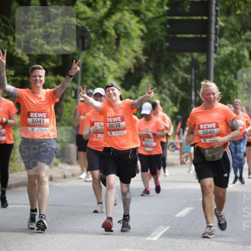 15.06.2025 - REWE Women's Run Jannik Wohlers http://msf.ph/oto/7935236 15.06.2025 10:12:43 Laufen 5193, 5095, 5041, 5039, 25, 5215, 5040, 5414 meine-sportfotos.de