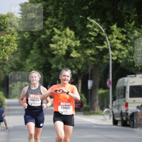 15.06.2025 - REWE Women's Run Jannik Wohlers http://msf.ph/oto/7935254 15.06.2025 08:40:22 Laufen 10234, 10450 meine-sportfotos.de
