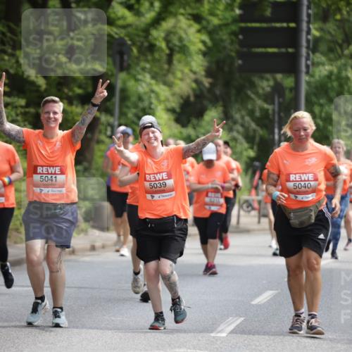 15.06.2025 - REWE Women's Run Jannik Wohlers http://msf.ph/oto/7935262 15.06.2025 10:12:43 Laufen 5193, 5041, 5039, 5216, 5040, 414 meine-sportfotos.de