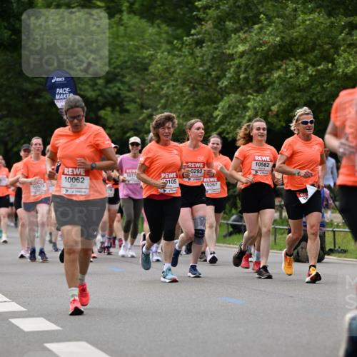 15.06.2025 - REWE Women's Run Dr. Thomas Lammeyer http://msf.ph/oto/7935281 15.06.2025 09:19:02 Laufen 06, 00, 10062, 10573, 278, 0293, 1017, 105, 10267, 10582 meine-sportfotos.de