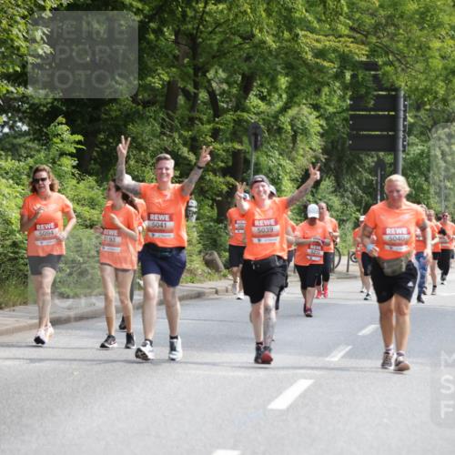 15.06.2025 - REWE Women's Run Jannik Wohlers http://msf.ph/oto/7935289 15.06.2025 10:12:44 Laufen 5041, 505, 5094, 5039, 5193, 5215, 5040, 5414 meine-sportfotos.de