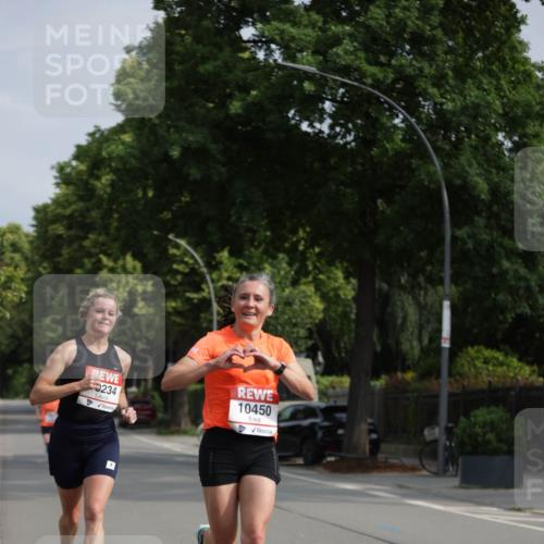 15.06.2025 - REWE Women's Run Jannik Wohlers http://msf.ph/oto/7935296 15.06.2025 08:40:23 Laufen 10450 meine-sportfotos.de
