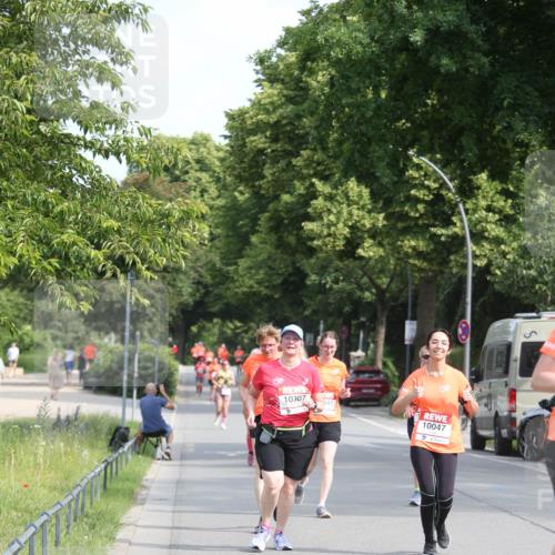 15.06.2025 - REWE Women's Run Jannik Wohlers http://msf.ph/oto/7935298 15.06.2025 09:53:02 Laufen 10307, 10047 meine-sportfotos.de
