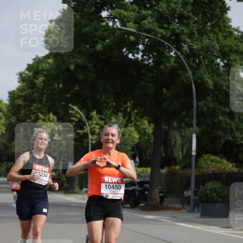 15.06.2025 - REWE Women's Run Jannik Wohlers http://msf.ph/oto/7935304 15.06.2025 08:40:23 Laufen 234, 10450 meine-sportfotos.de