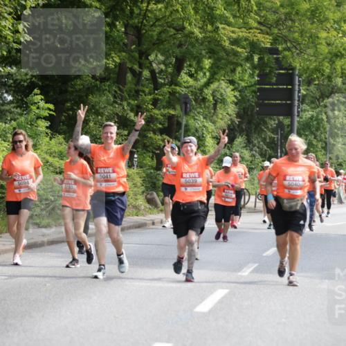 15.06.2025 - REWE Women's Run Jannik Wohlers http://msf.ph/oto/7935307 15.06.2025 10:12:44 Laufen 5041, 5039, 5094, 5193, 5215, 5040 meine-sportfotos.de