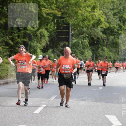 15.06.2025 - REWE Women's Run Jannik Wohlers http://msf.ph/oto/7935353 15.06.2025 10:12:45 Laufen 5041, 5193, 5039, 5040, 5215 meine-sportfotos.de