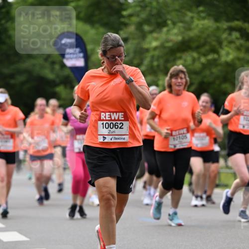 15.06.2025 - REWE Women's Run Dr. Thomas Lammeyer http://msf.ph/oto/7935368 15.06.2025 09:19:04 Laufen 10062, 10105 meine-sportfotos.de