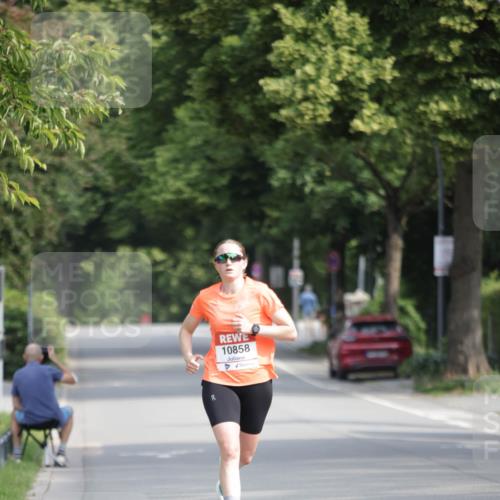 15.06.2025 - REWE Women's Run Jannik Wohlers http://msf.ph/oto/7935374 15.06.2025 08:40:27 Laufen 10858 meine-sportfotos.de