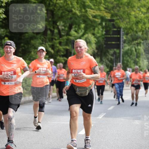 15.06.2025 - REWE Women's Run Jannik Wohlers http://msf.ph/oto/7935389 15.06.2025 10:12:47 Laufen 680, 5193, 5259, 50 meine-sportfotos.de