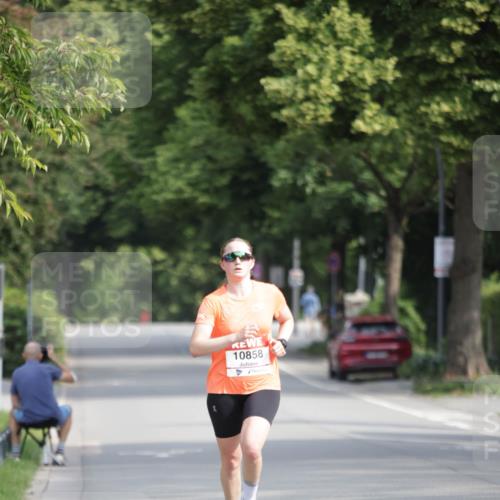 15.06.2025 - REWE Women's Run Jannik Wohlers http://msf.ph/oto/7935394 15.06.2025 08:40:27 Laufen 10858 meine-sportfotos.de