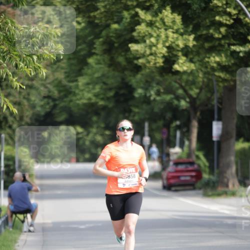 15.06.2025 - REWE Women's Run Jannik Wohlers http://msf.ph/oto/7935407 15.06.2025 08:40:27 Laufen 858 meine-sportfotos.de
