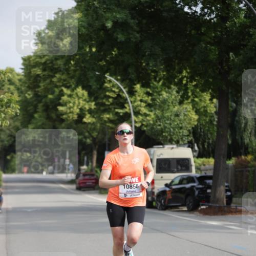 15.06.2025 - REWE Women's Run Jannik Wohlers http://msf.ph/oto/7935411 15.06.2025 08:40:30 Laufen 10858 meine-sportfotos.de