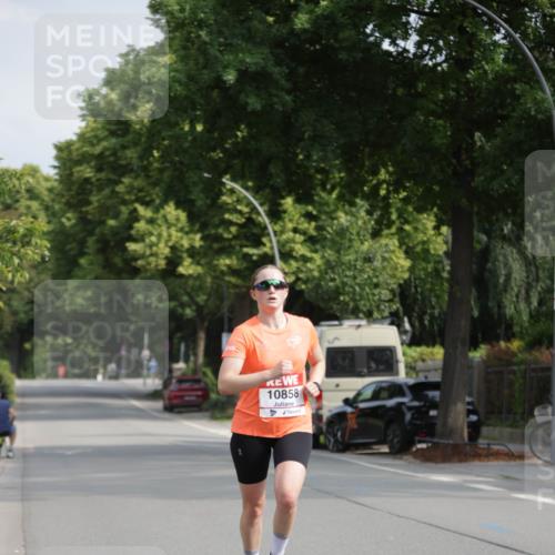 15.06.2025 - REWE Women's Run Jannik Wohlers http://msf.ph/oto/7935414 15.06.2025 08:40:30 Laufen 10858 meine-sportfotos.de