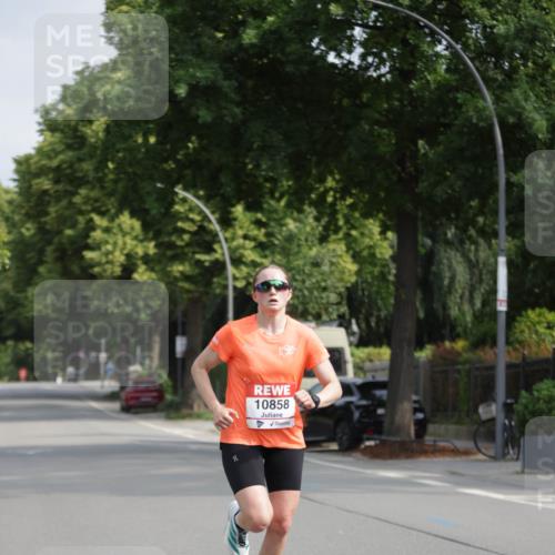 15.06.2025 - REWE Women's Run Jannik Wohlers http://msf.ph/oto/7935428 15.06.2025 08:40:30 Laufen 8, 10858 meine-sportfotos.de