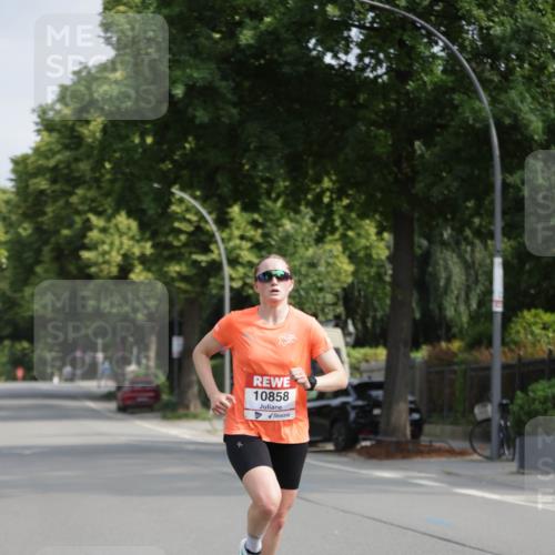 15.06.2025 - REWE Women's Run Jannik Wohlers http://msf.ph/oto/7935431 15.06.2025 08:40:30 Laufen 10858 meine-sportfotos.de