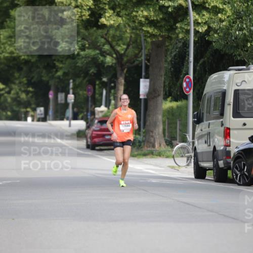 15.06.2025 - REWE Women's Run Jannik Wohlers http://msf.ph/oto/7935460 15.06.2025 08:41:06 Laufen 10686 meine-sportfotos.de