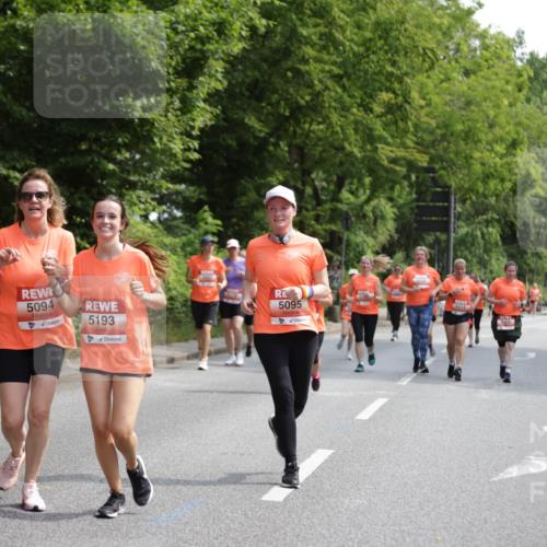 15.06.2025 - REWE Women's Run Jannik Wohlers http://msf.ph/oto/7935467 15.06.2025 10:12:51 Laufen 52, 5094, 5193, 5095, 5100 meine-sportfotos.de
