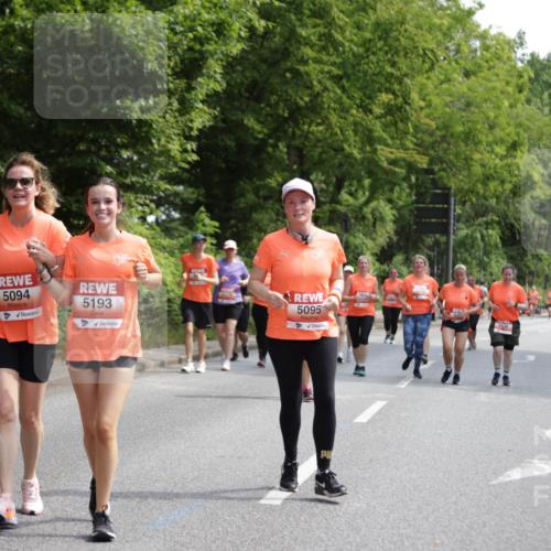 15.06.2025 - REWE Women's Run Jannik Wohlers http://msf.ph/oto/7935492 15.06.2025 10:12:51 Laufen 51, 59, 5094, 5193, 5095, 5100 meine-sportfotos.de