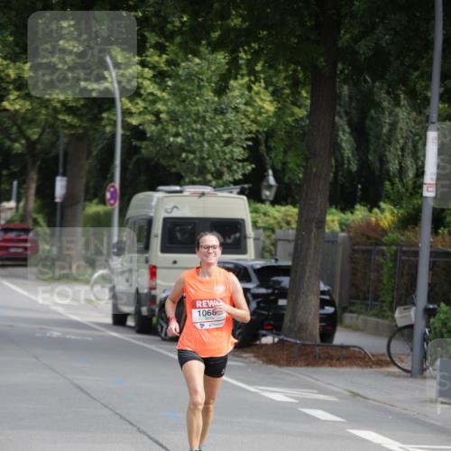 15.06.2025 - REWE Women's Run Jannik Wohlers http://msf.ph/oto/7935506 15.06.2025 08:41:10 Laufen 1068 meine-sportfotos.de