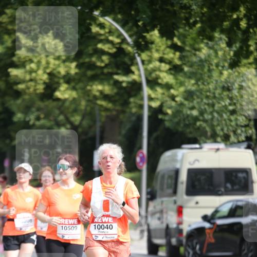 15.06.2025 - REWE Women's Run Jannik Wohlers http://msf.ph/oto/7935517 15.06.2025 09:53:10 Laufen 9208, 10509, 10040 meine-sportfotos.de