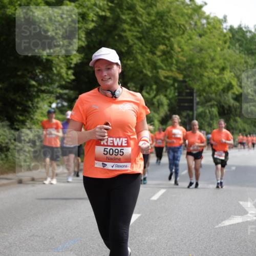 15.06.2025 - REWE Women's Run Jannik Wohlers http://msf.ph/oto/7935556 15.06.2025 10:12:52 Laufen 5095 meine-sportfotos.de