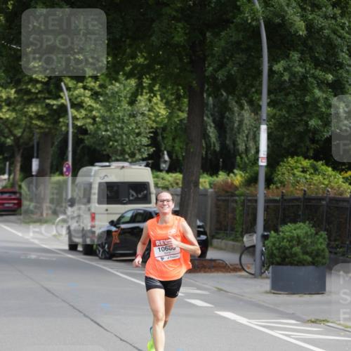 15.06.2025 - REWE Women's Run Jannik Wohlers http://msf.ph/oto/7935564 15.06.2025 08:41:11 Laufen 10600 meine-sportfotos.de
