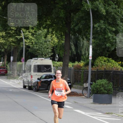 15.06.2025 - REWE Women's Run Jannik Wohlers http://msf.ph/oto/7935573 15.06.2025 08:41:11 Laufen 10686 meine-sportfotos.de